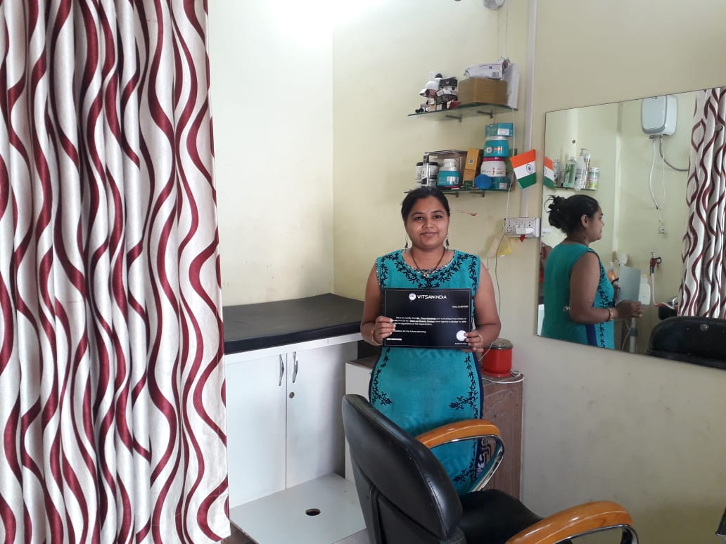 Glam-Up Beauty Parlour
